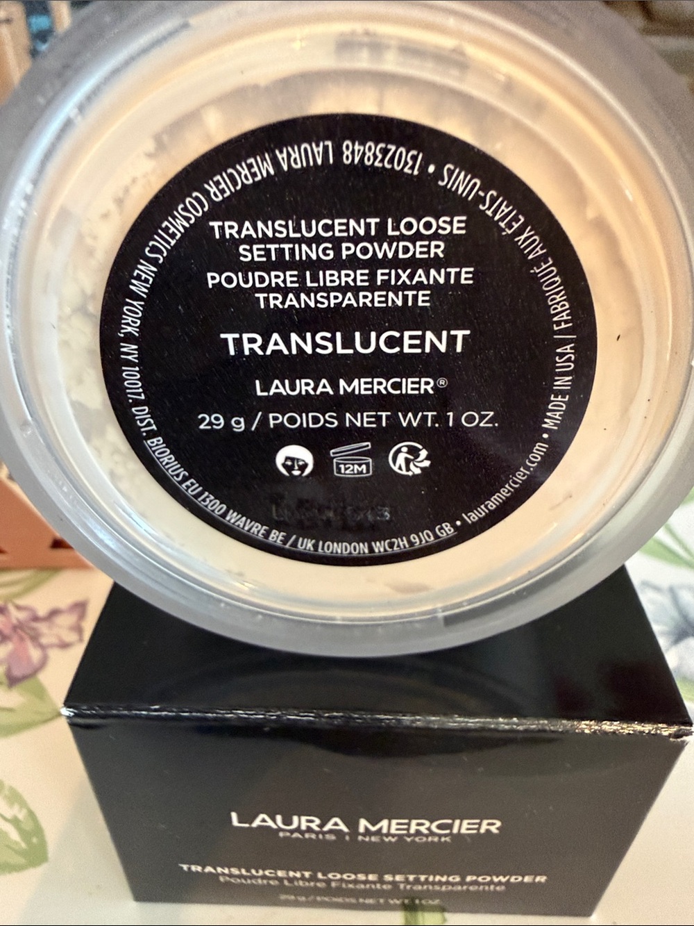 laura mercier Translucent Loose Setting Powder - Black & White/Cream